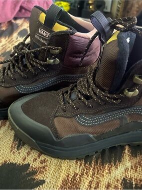 Vans Ultrarange Hi Boots in Brown with Maroon Accents